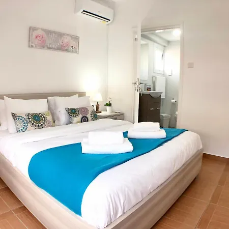 Apartment Elegant In City Center Larnaca